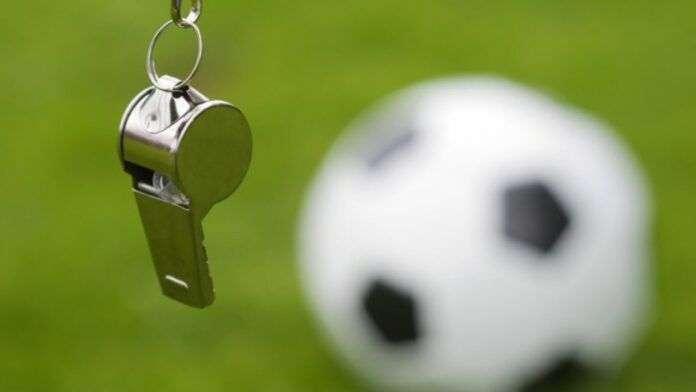 Honduras, follia durante una partita di calcio: arbitro spara per "sedare" la contestazione