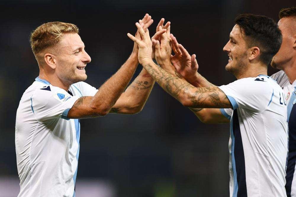 Lazio, Luis Alberto e Immobile giocano a FIFA per la Croce Rossa