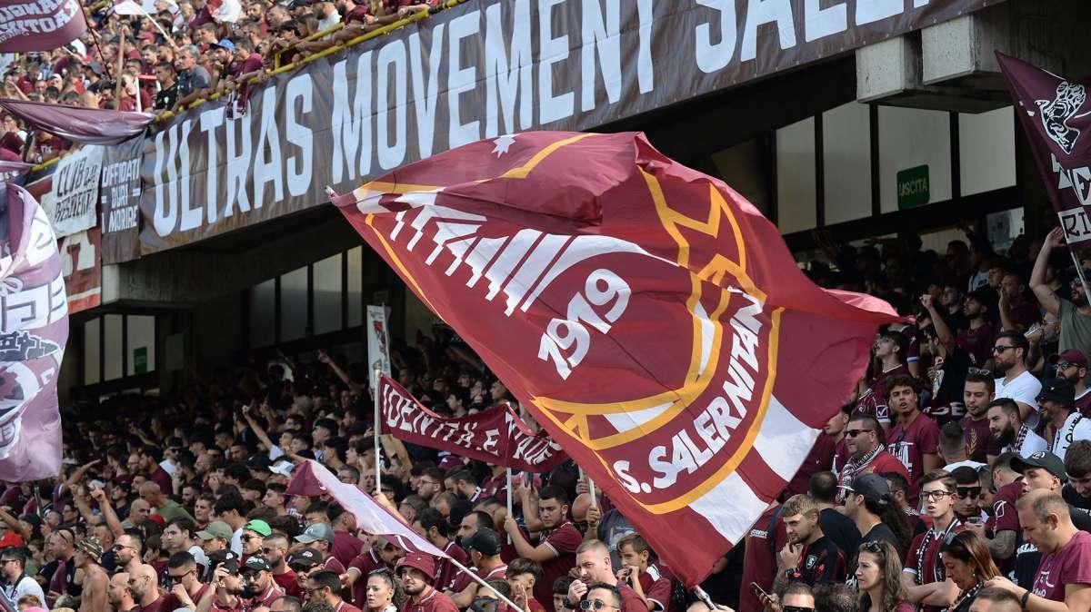 La Curva della Salernitana diserta la trasferta di Roma: "Non ci piegheremo a questi ricatti"