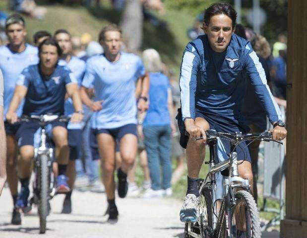 Lazio, tutti a tavola per fare gruppo: stasera cena di squadra