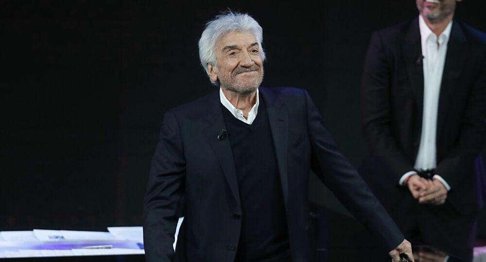Proietti, oggi funerali e lutto cittadino a Roma: diretta televisiva sulla Rai