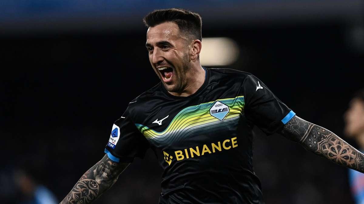 Lazio, Vecino conquista tutti: anche Bielsa se lo gode davanti alla difesa