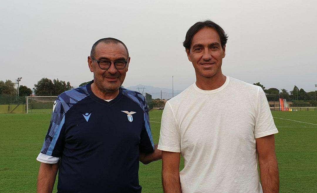 Lazio, lo scatto di Sarri e Nesta fa emozionare i tifosi. Il club: "Descrivetelo con un'emoji" - FOTO