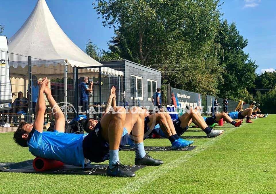 RITIRO LAZIO GIORNO 2 - Il tg: biancocelesti a Marienfeld: primo allenamento - VIDEO