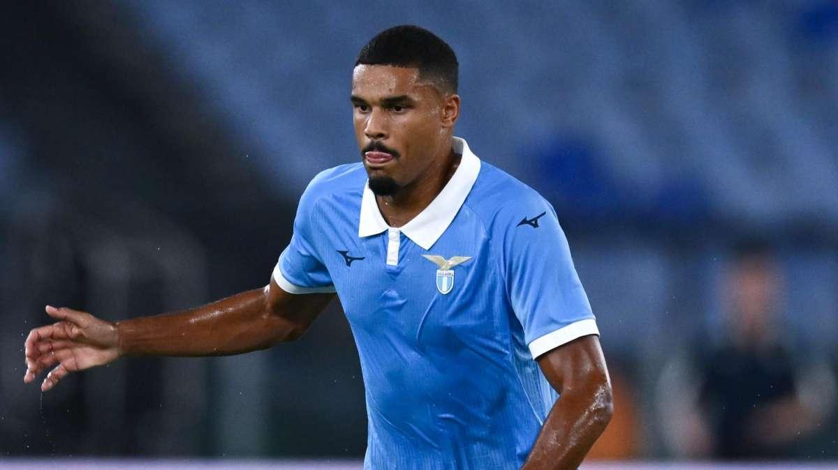 Lazio, Doekhi si è operato ma prova a rientrare: ora punta il Venezia