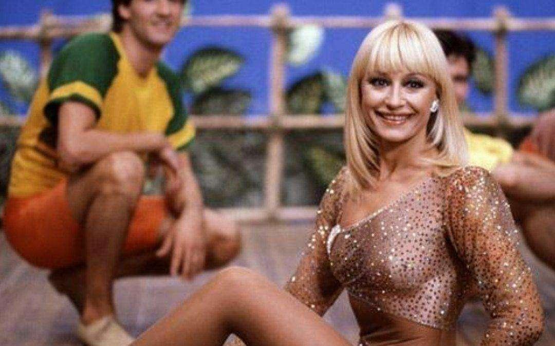 Raffaella Carrà, a "Carramba" ospitò anche la Lazio. E una sua canzone fu il coro della Nord...