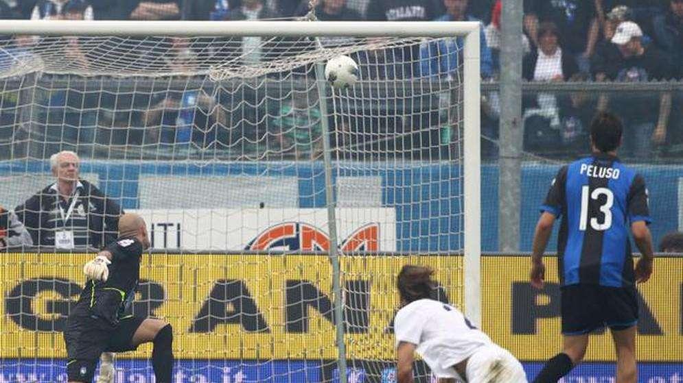 Atalanta - Lazio, il precedente: polemiche, traverse, rossi ed eurogol