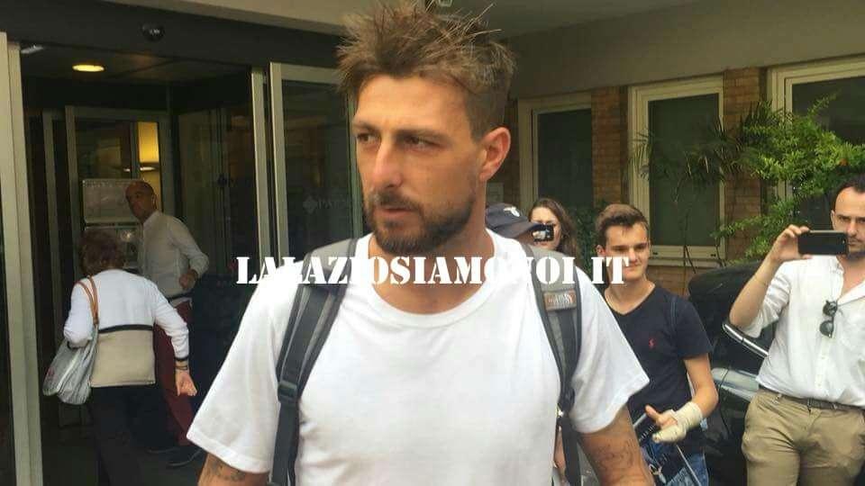 Acerbi: "Onorerò al massimo la maglia della Lazio. Il gruppo? È ottimo, parlano i risultati"