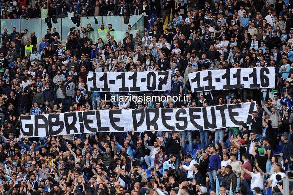 Striscione per Gabbo, multati i tifosi. Il fratello Cristiano a LLSN: "Mancata dimostrazione di sensibilità"