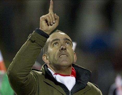 Anche Paolo Di Canio in lutto: piange la morte della madre in campo... Il cordoglio della Lazio