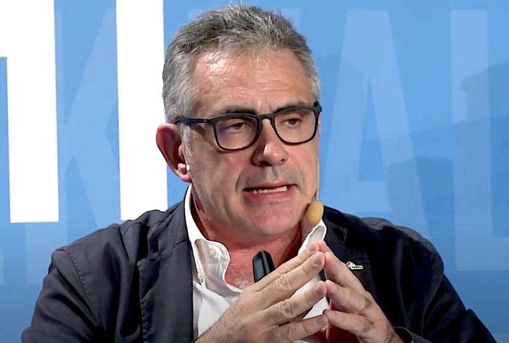 Coronavirus / Pregliasco: "Riapertura parziale degli stadi? Sì, ma con la sola tifoseria di casa"