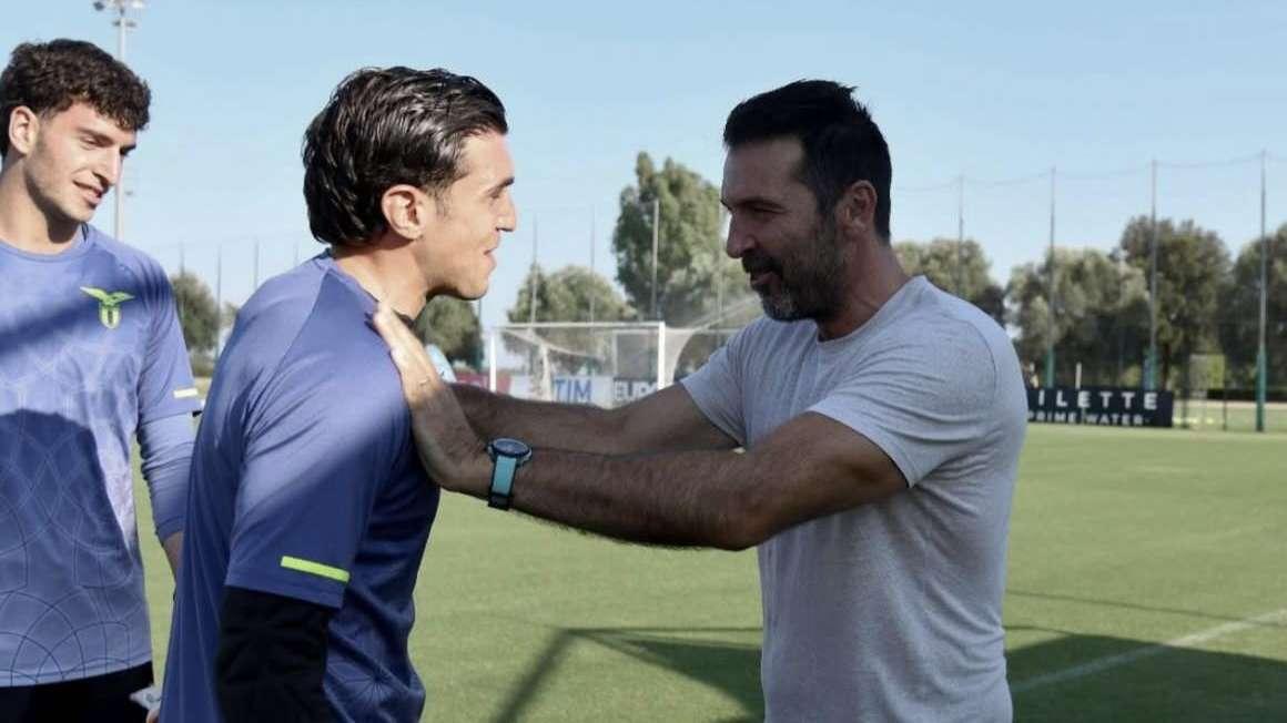 Lazio, Mandas incontra Buffon: "Uno dei giorni più felici della mia vita" - FOTO
