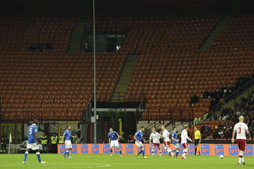 Calcio, l'Aarhus nel futuro: in Danimarca primo match con pubblico virtuale