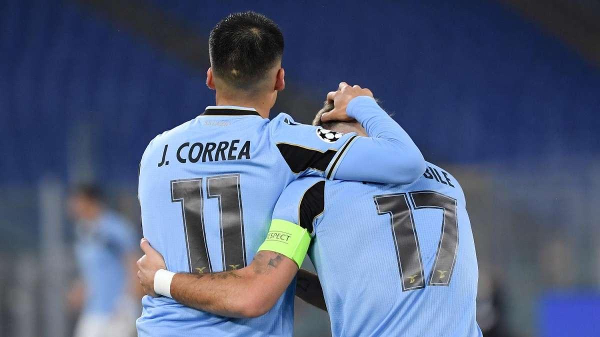 Lazio - Fiorentina, l'esultanza di Correa e Lulic al termine del match - FOTO 