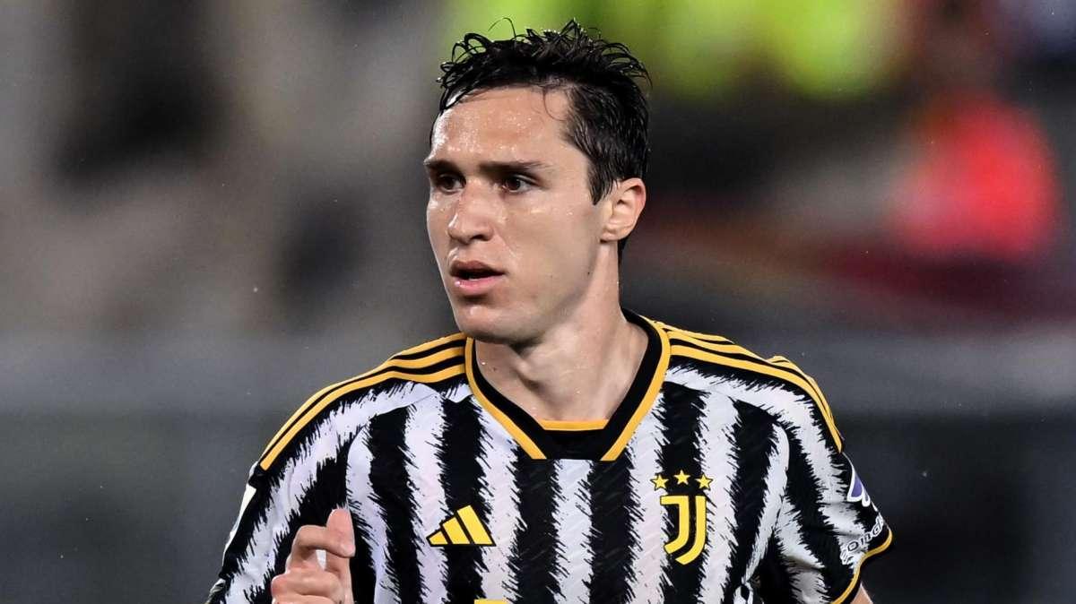 Juve, nuovo scambio per Chiesa! Può finire al Milan per...