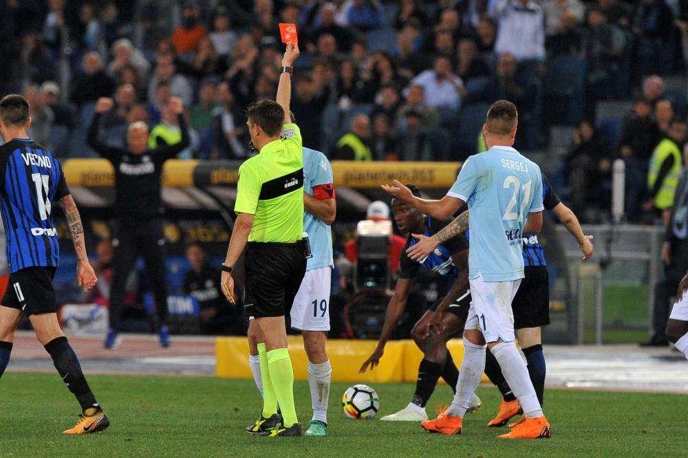 Lazio e il mal di Rocchi: è record di rossi e ko con il fischietto di Firenze