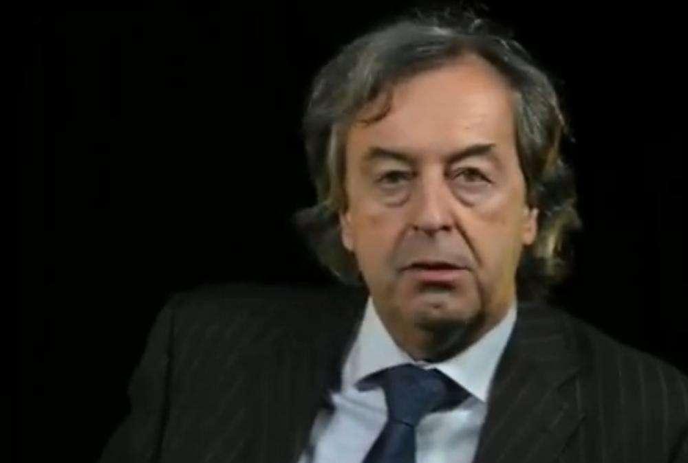 Burioni: "Ora la politica prenda le decisioni. Altrimenti sarà dittatura della scienza"