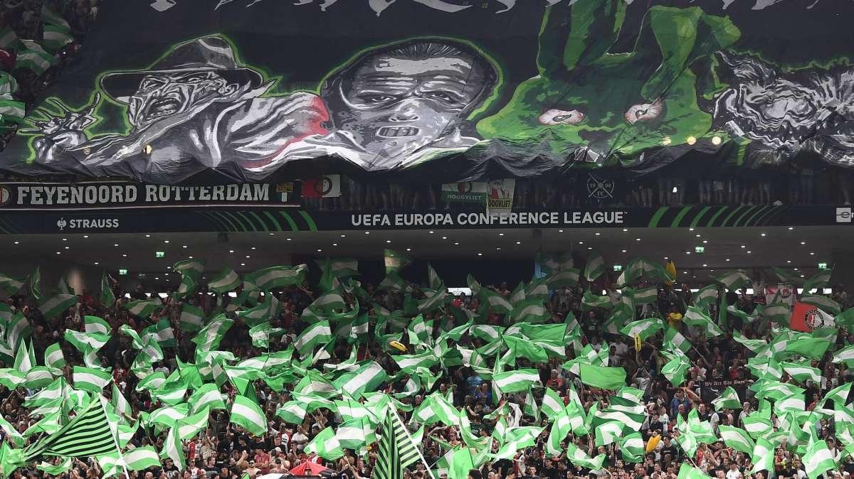 EURORIVALI | Il Feyenoord ne fa tre all'Ajax ma in campo succede di tutto: partita sospesa
