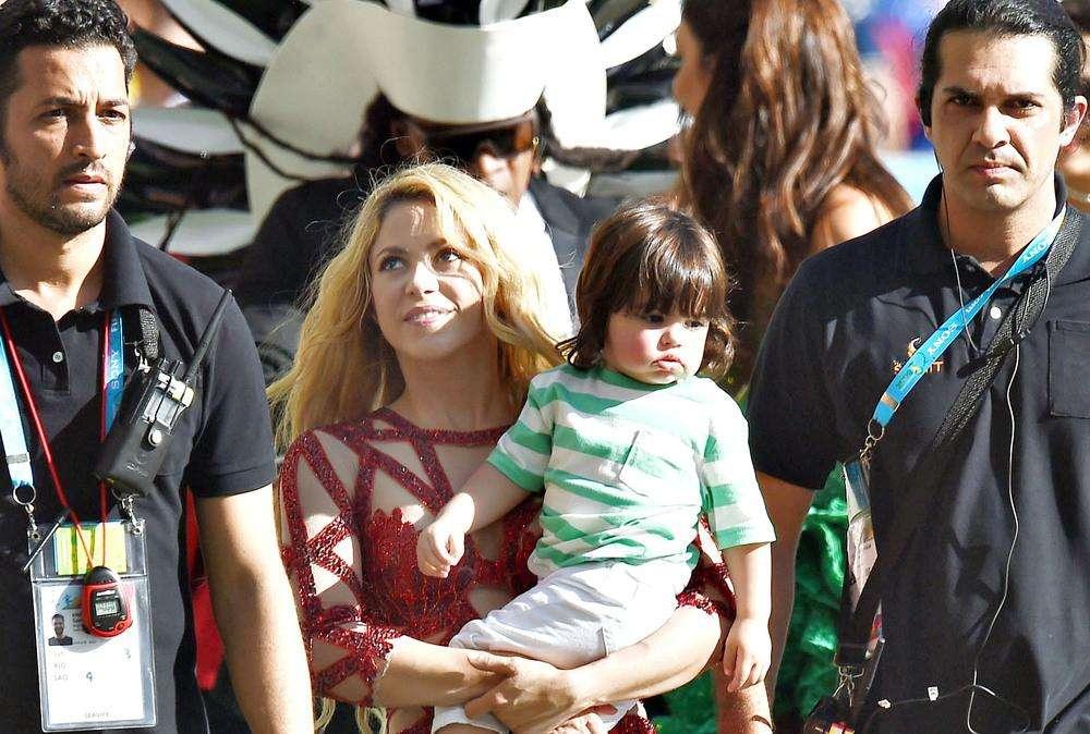 Shakira torna all'attacco! Nel mirino l'ex suocero: "Non mette ancora piede nella tomba"