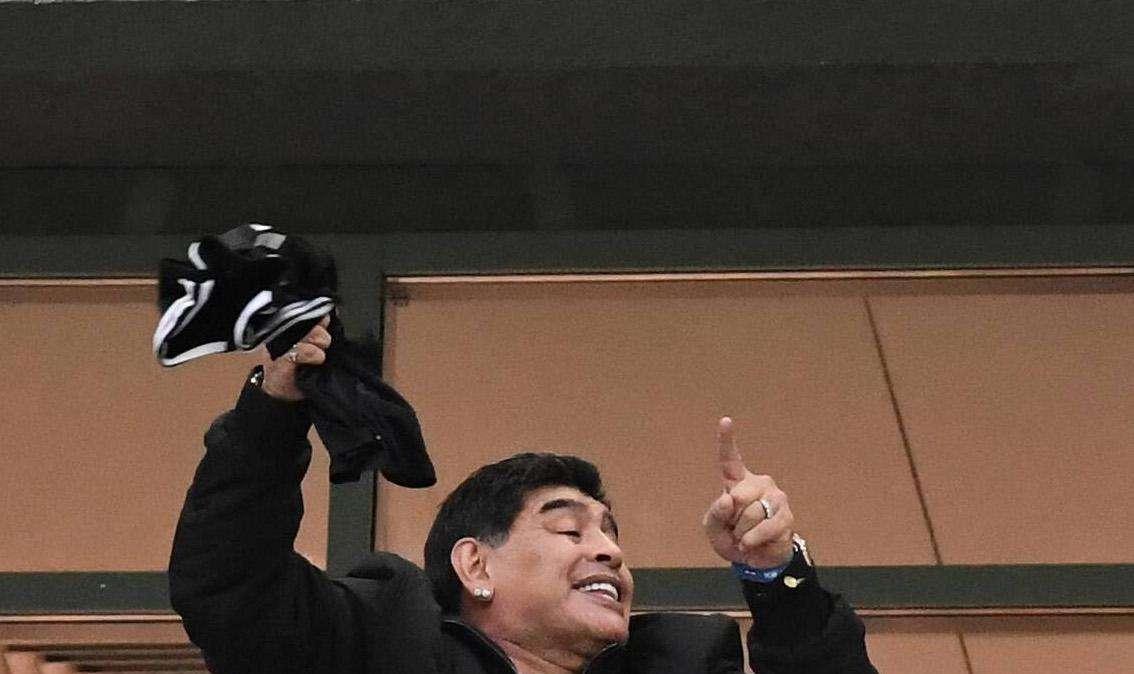 Maradona, operazione al cervello riuscita. Il portavoce: "Tutto è andato come previsto"