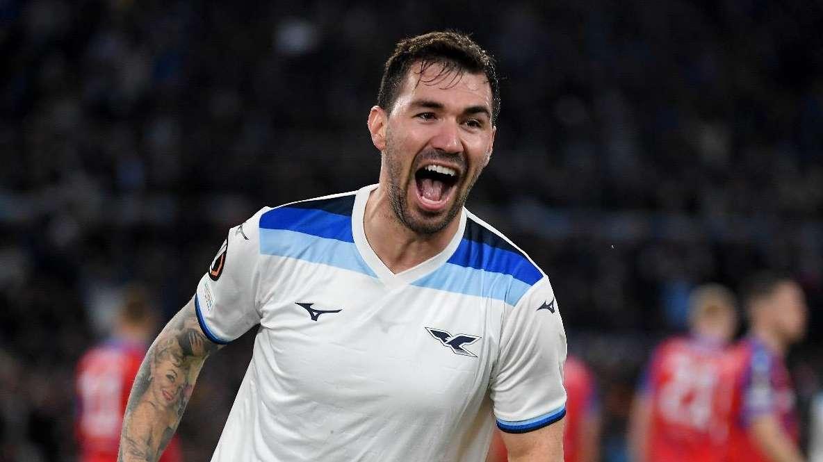 Lazio, l'esultanza del 'bomber' Romagnoli: "Non c'è due senza tre" - FOTO
