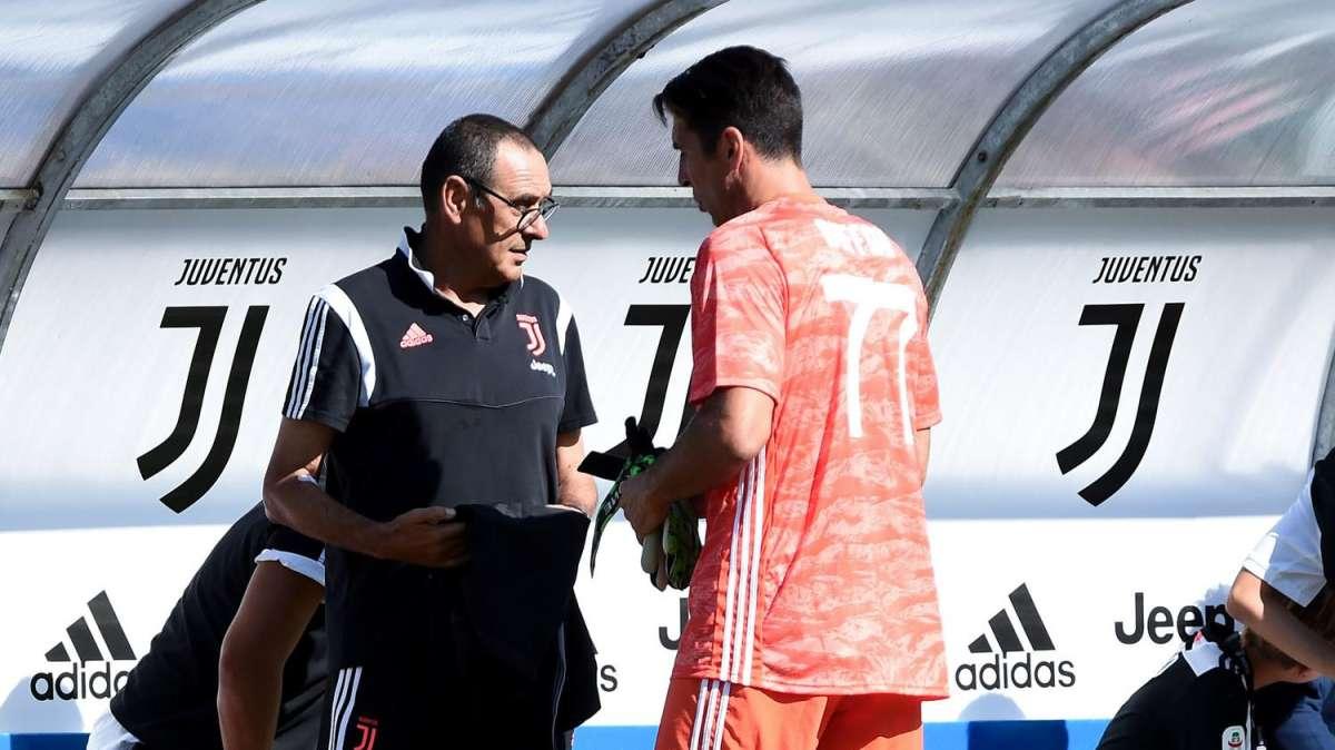 Buffon ricorda Sarri alla Juve: "Rapporto difficile dall'inizio, ha avuto degli attriti"