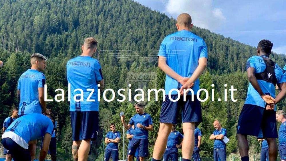 RITIRO LAZIO, GIORNO 5 - Lavoro su fase difensiva e offensiva: assenti Patric e Durmisi