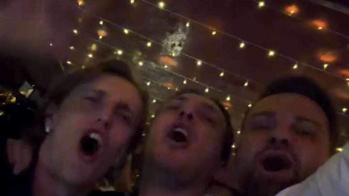 Lazio, Rovella festeggia Capodanno e canta "I Giardini di Marzo" - VIDEO