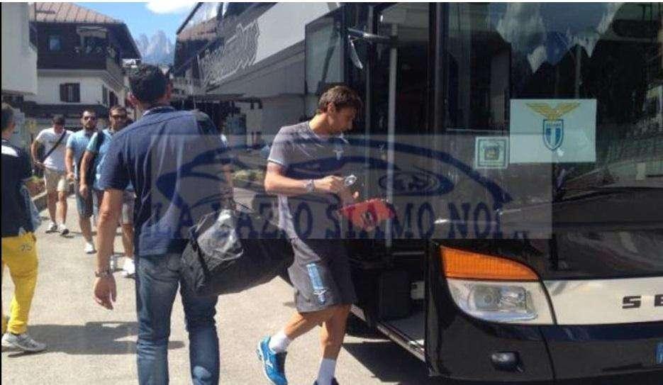 La Lazio saluta Auronzo e tornerà ad allenarsi domenica a Formello. Tounkara: “Grazie mille a tutti i tifosi...” - FOTO
