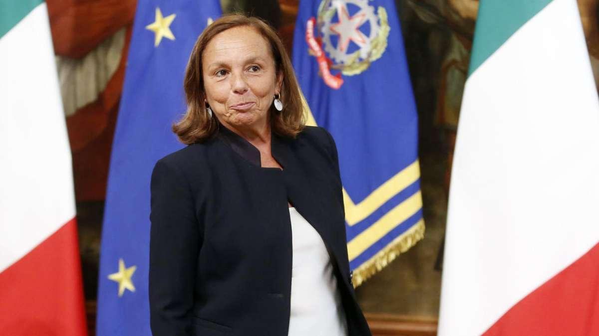 Covid / Lamorgese negativa, il Sant'Andrea: "Errore di processazione"