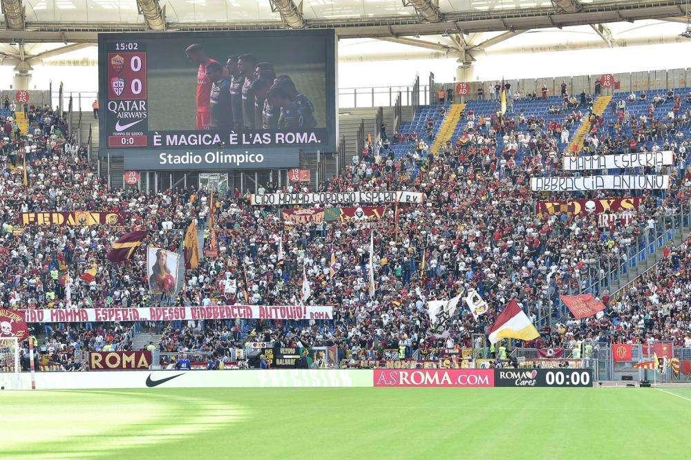 Roma - Napoli, partita sospesa per cori discriminatori 