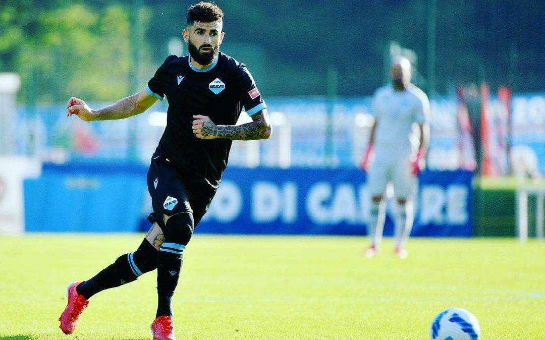 Hysaj in campo per l'amichevole: sui social il primo scatto con la maglia della Lazio - FOTO
