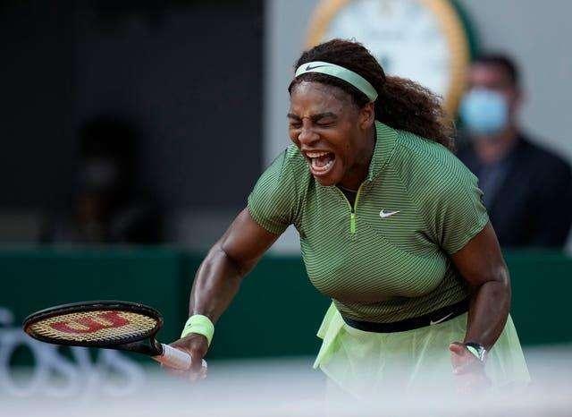 Roland Garros, incidente 'hot' per Serena Williams: la tennista rientra negli spogliatoi