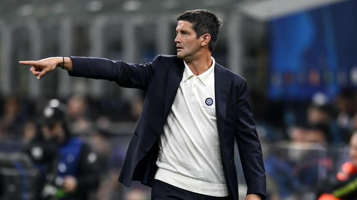 Inter, la nuova regola di Chivu: niente bestemmie in allenamento