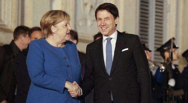 Politica / Conte a Merkel: "Sui migranti serve gestione europea"