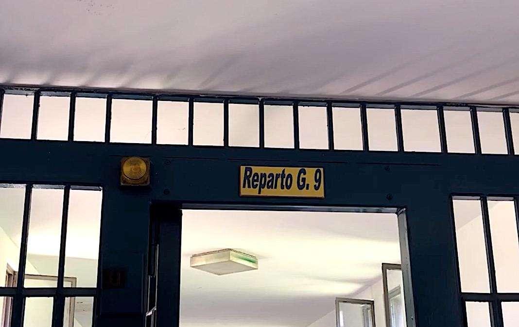 Abusa di una 17enne per tre giorni: maxi condanna per il buttafuori di Pomezia