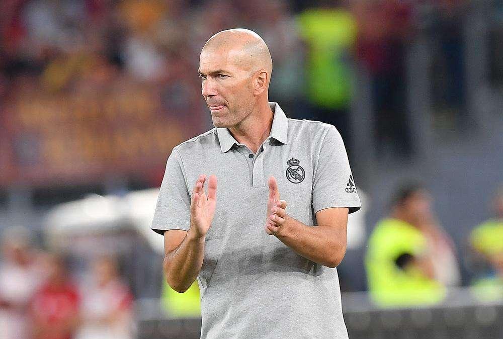 Real Madrid, problemi per Zidane: un calciatore positivo al Covid