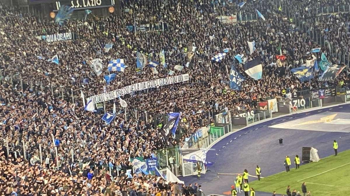 Lazio, all’Olimpico anche uno striscione per Daniel Guerini - FOTO
