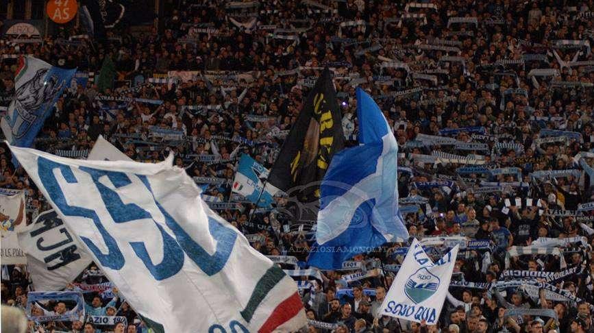 La Curva Nord: "La società rinforzi la squadra, altrimenti niente abbonamenti"