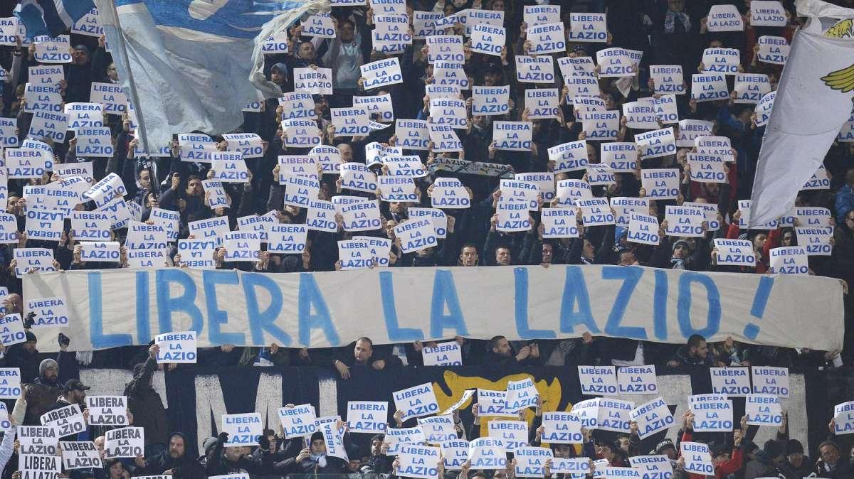 FOCUS – L'Italia del pallone in gran tempesta: dalla Lazio al Milan, la contestazione unisce il Paese
