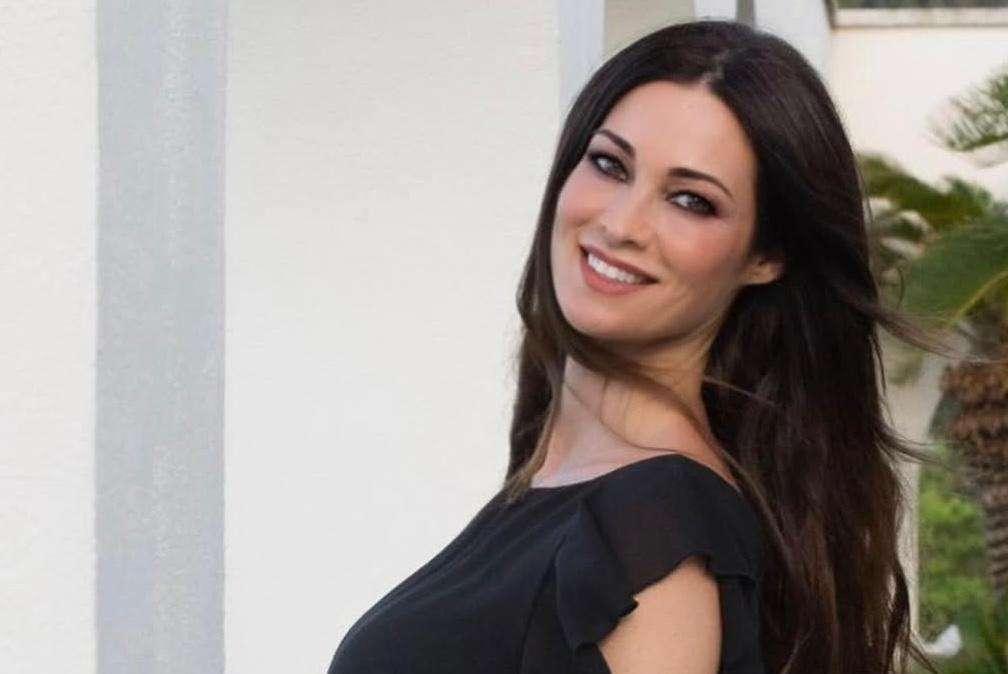Gossip | Manuela Arcuri e la domanda scomoda su Totti: "Si sapeva che aveva un debole"