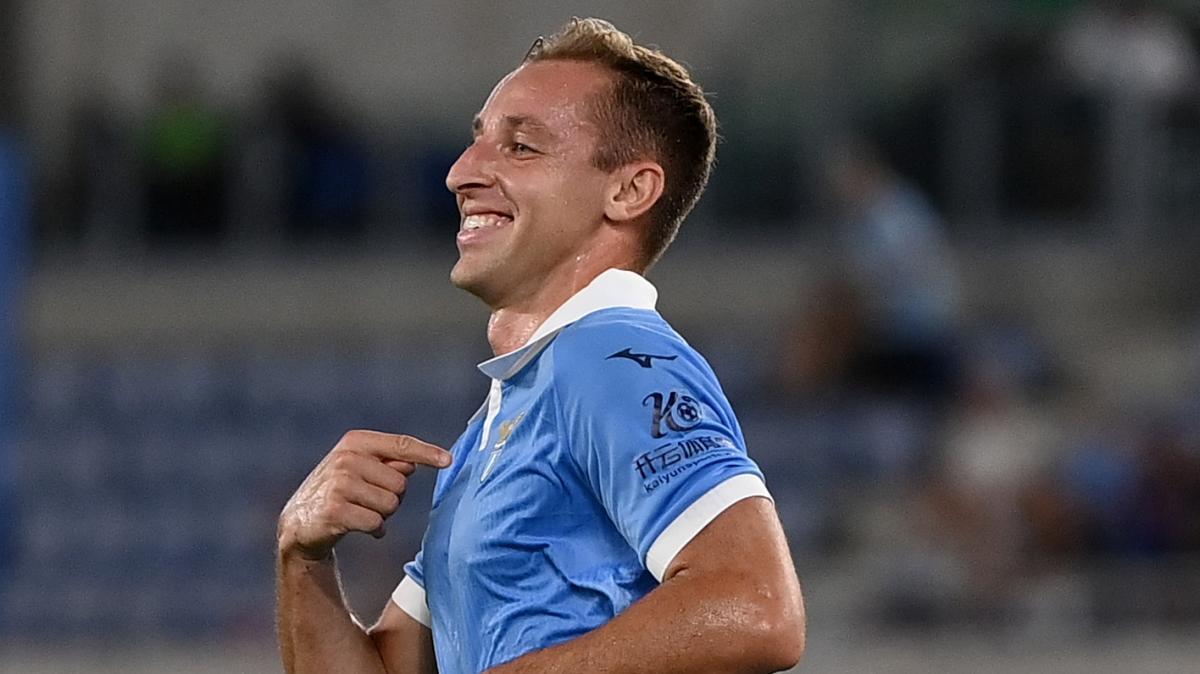 Frattesi: "Ho voluto tanto la Lazio, il gruppo mi dà fiducia. Gli obiettivi..."
