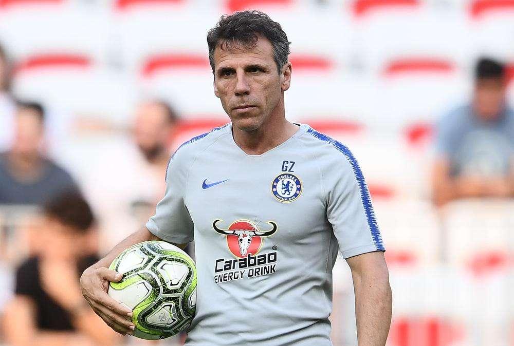 Lazio, Zola su Sarri: “Ci mette l’anima, ma ha bisogno di una squadra che lo segua”