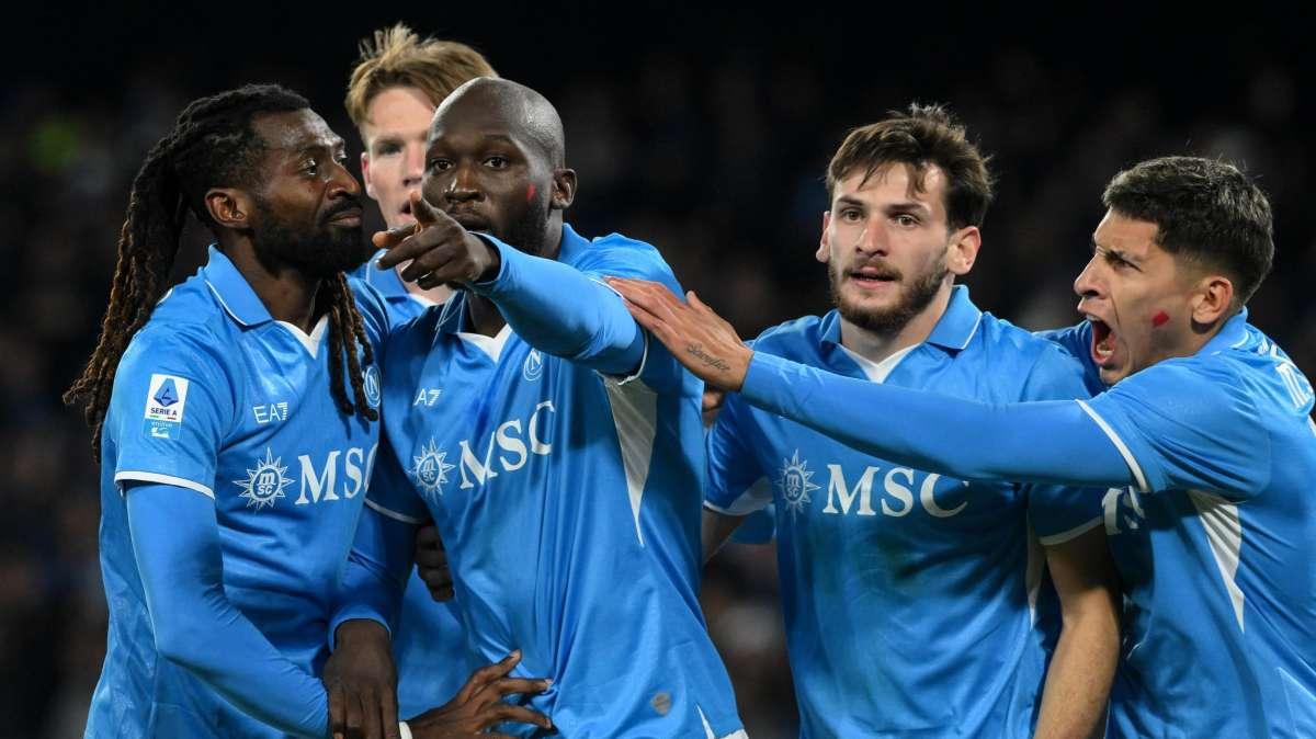 Napoli, problemi per Conte: un difensore può saltare la Lazio