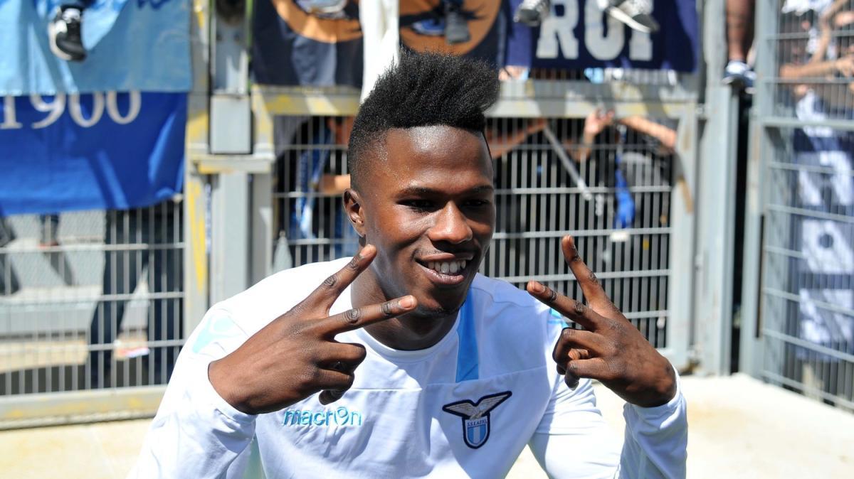 Ex Lazio | Keita, dall’abbraccio al regalo: l’incontro con Vinicius - VIDEO
