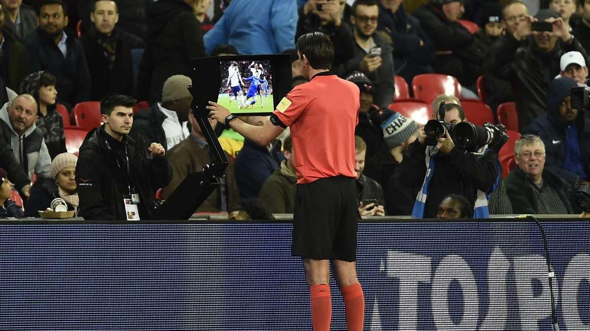 Lazio-Marsiglia, scelto l’arbitro del match: un solo precedente con i biancocelesti