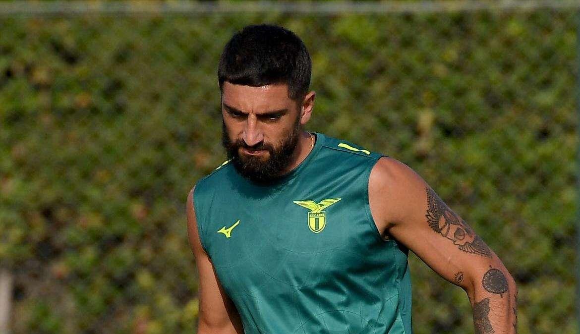 Calciomercato Lazio | Gigot non partirà: il centrale dovrà operarsi
