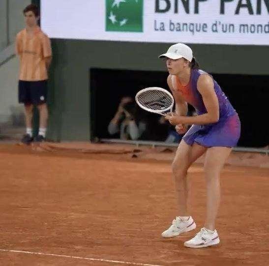Roland Garros | La Swiatek sbotta contro il pubblico: "Vostro atteggiamento grave..."