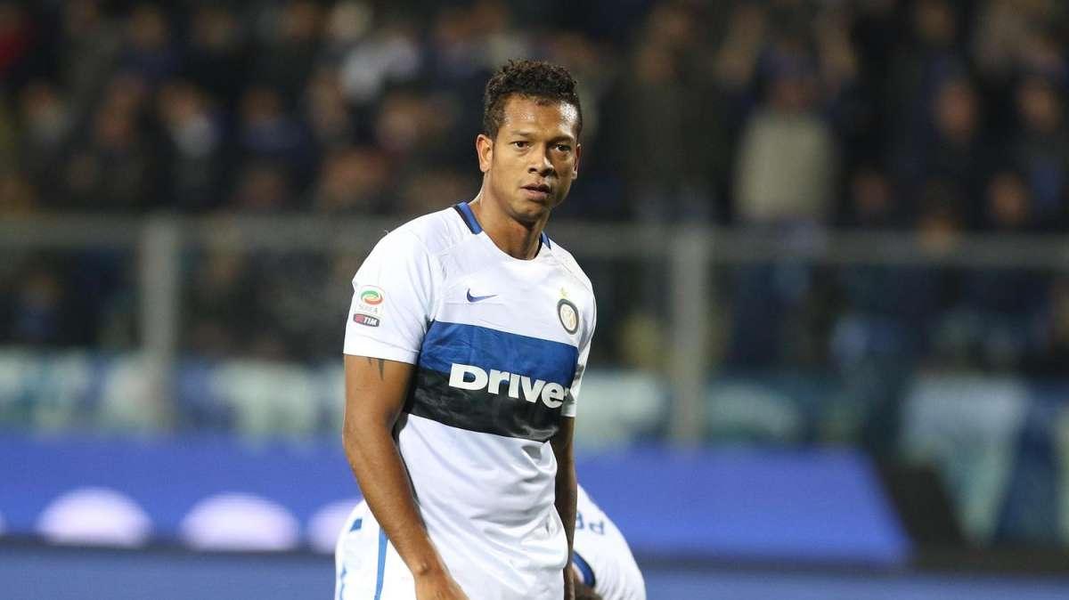 Guarin finisce nei guai: l'ex Inter arrestato dopo una rissa con i genitori - VIDEO