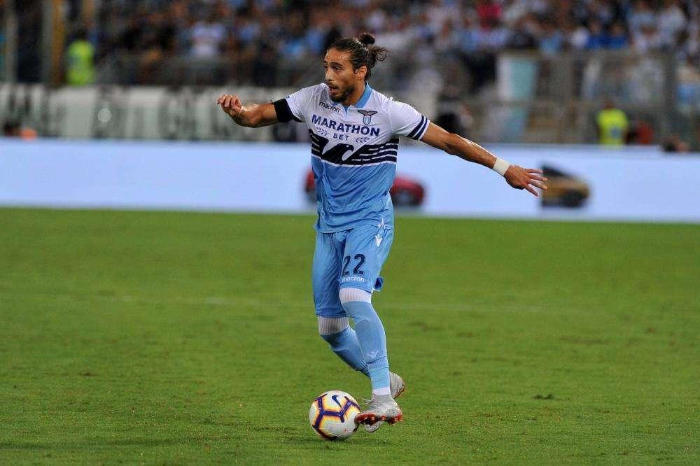 LIVE - Calciomercato Lazio, atteso l'affondo del Bologna per Caceres